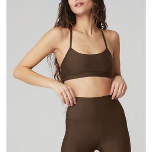 Alo yoga espresso set XS airlift bra and 7/8 airbrush leggings